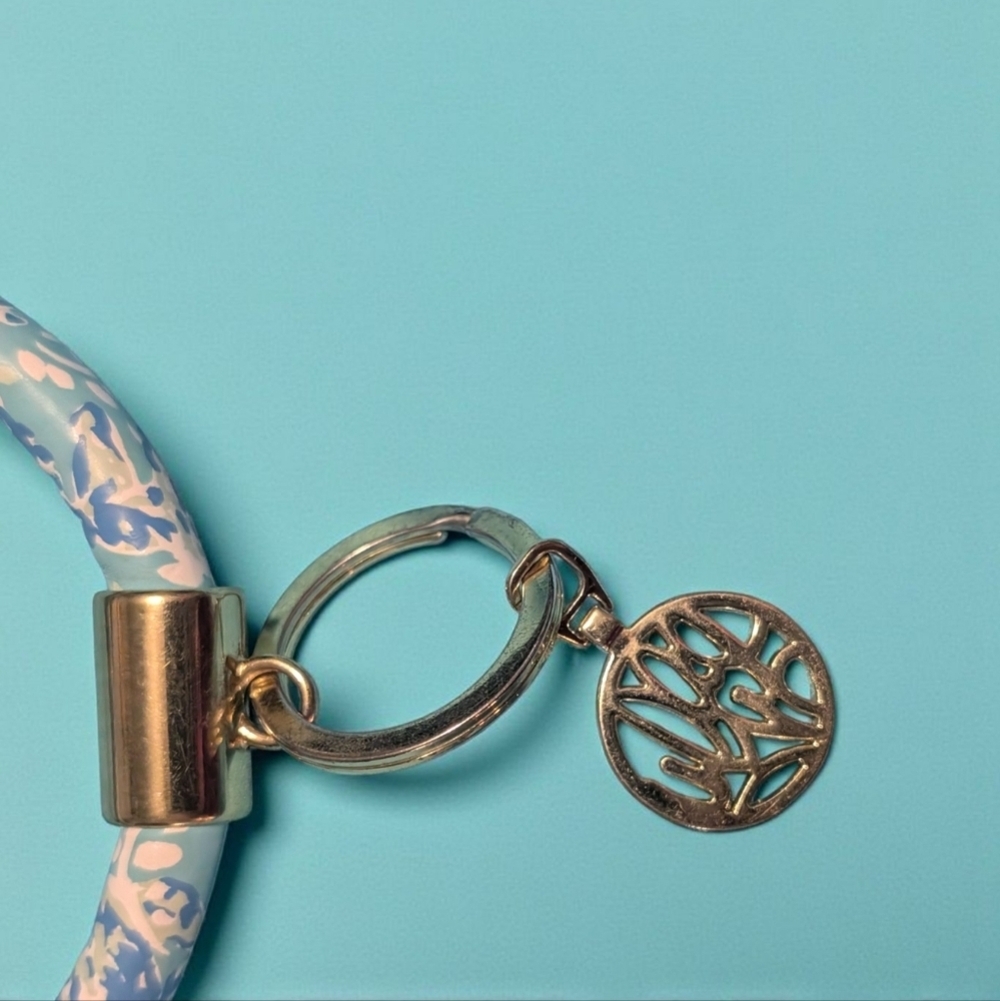 Lilly Pulitzer Blue and White Floral Key Ring Bracelet (EUC) - Picture 2 of 4